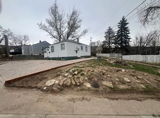 1311 Court Pl, Rawlins, WY 82301