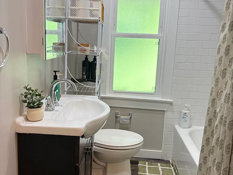425 Meadow Park — Photo 17