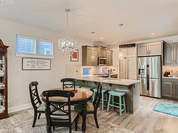 4th image of 840 SE Bacarra St