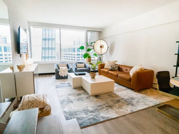 21 E Chestnut, 21 E Chestnut St APT 18F, Chicago, IL 60611