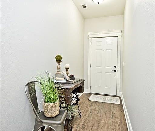 3rd image of 5 Alice Ln