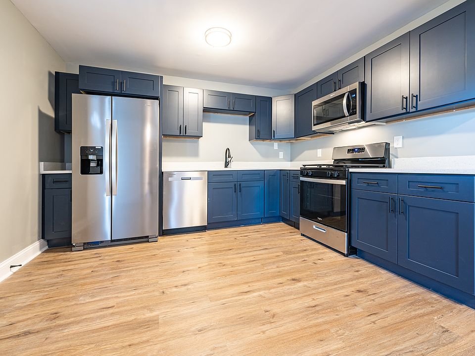 BEAUTIFUL QUARTZ COUNTERTOPS!