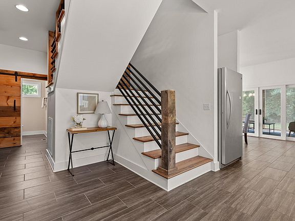 5th image of 4272 Peppers Ln