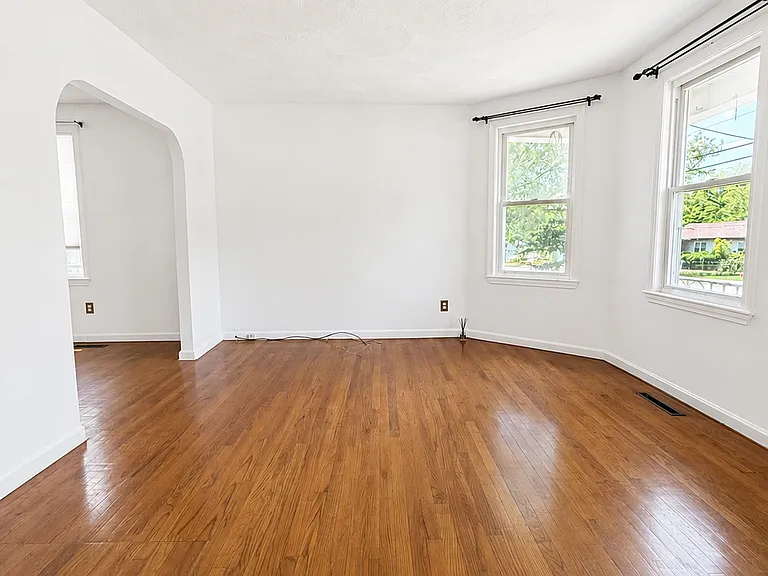 196 Cross St — Photo 3