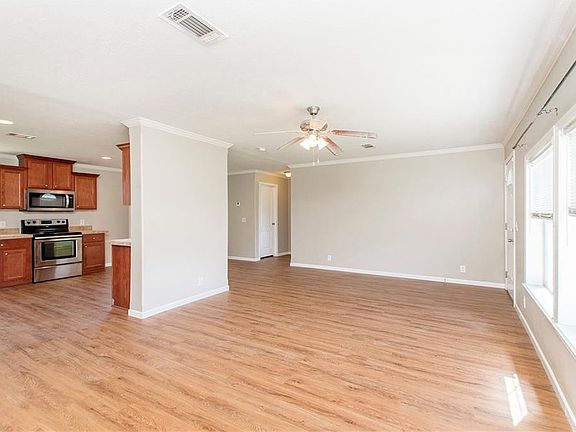 4th image of 58563 Spring Valley Rd