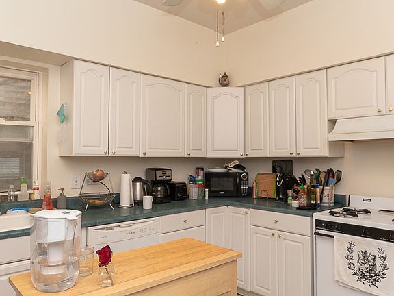 4th image of 2344 W Cullom Ave #1