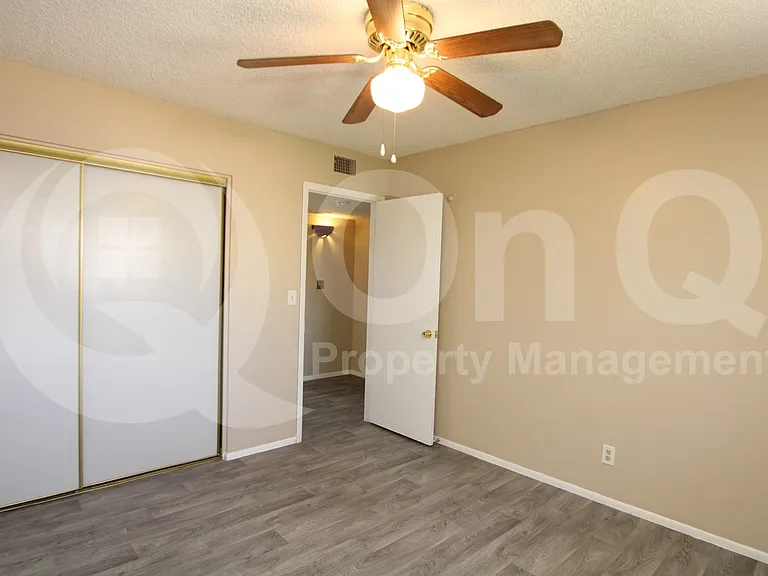 3843 S Mill Ave — Photo 11