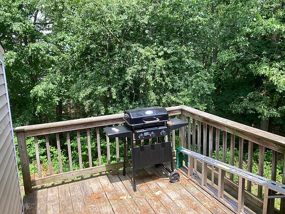 5th image of 20 Tartaglia St Unit 3