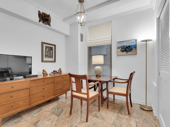 400 West End Avenue image 8 of 9