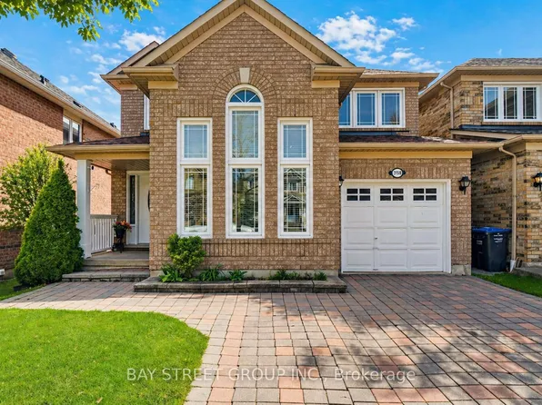 3158 Rock Harbour Rd, Mississauga, ON L5B 4G4