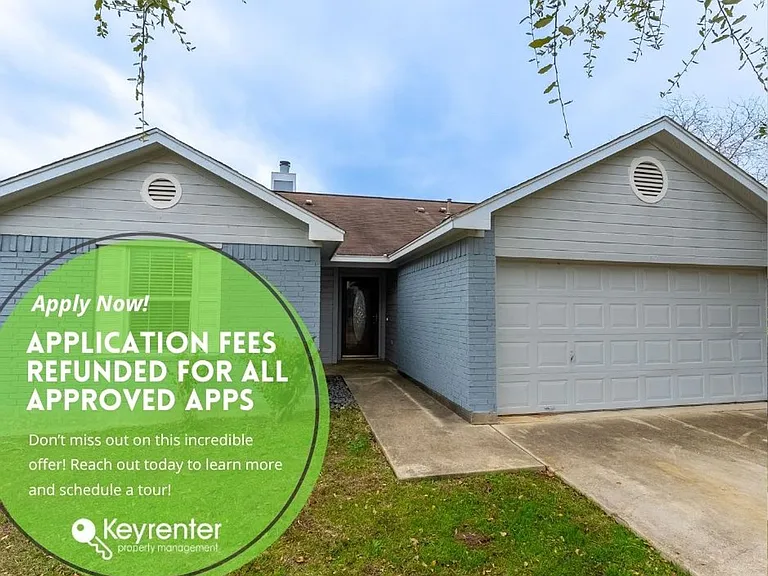109 Granite Shoals Dr — Photo 1
