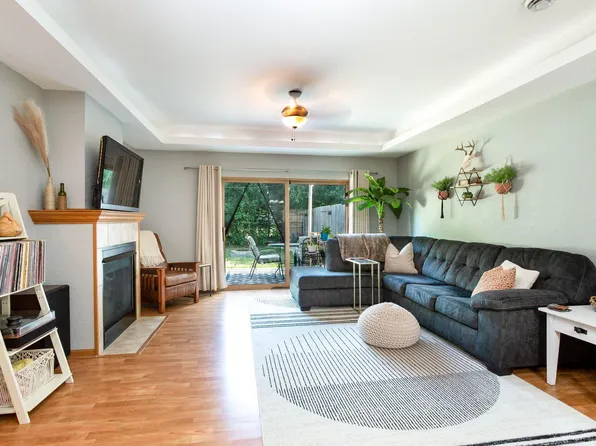 215 Helen St, Roberts, WI 54023