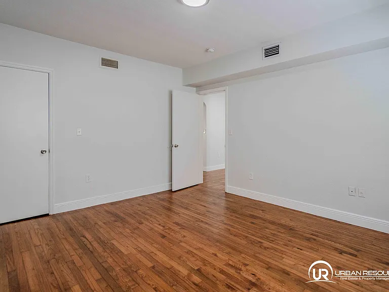1011 Bay Dr #106 — Photo 23