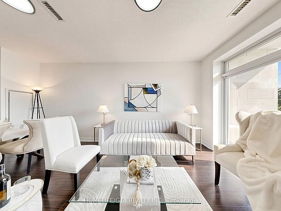 3rd image of 7325 Markham Rd #222