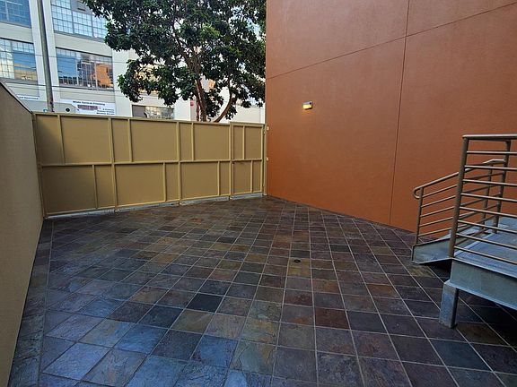 SPACIOUS PRIVATE OUTDOOR 444+/-SF PRIVATE PATIO