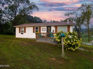 1471 Harold Patterson Rd, Dandridge, TN 37725