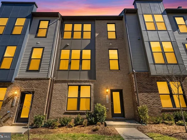 2433 Liberty Loop, Herndon, VA 20171