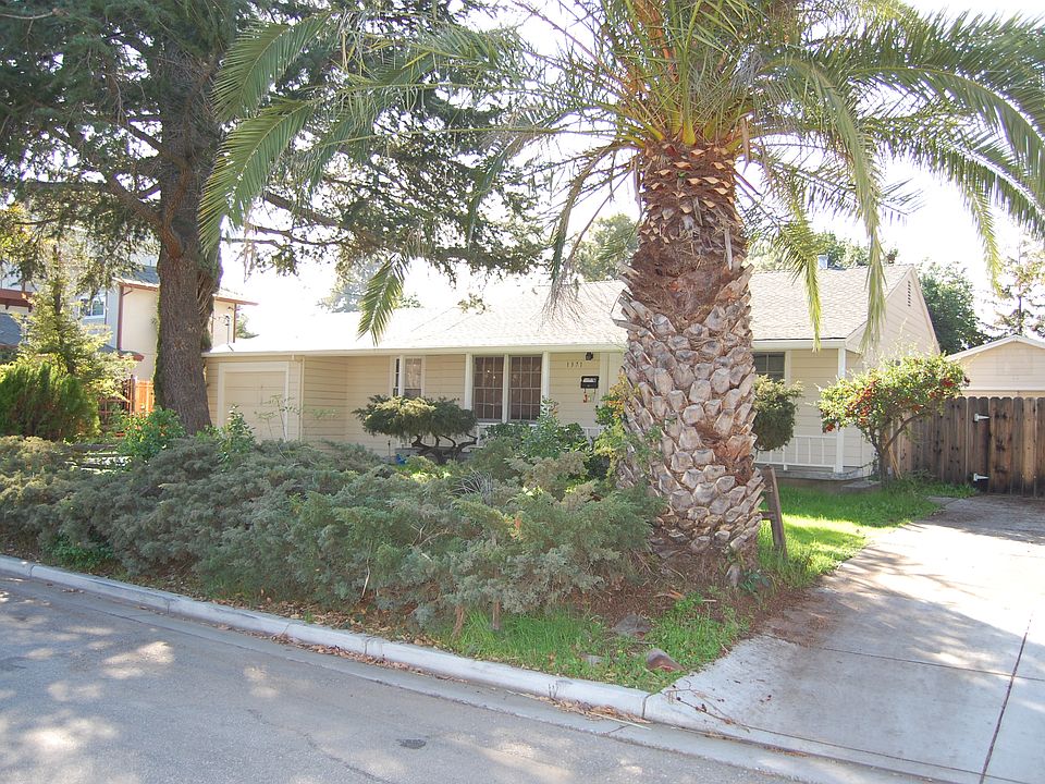 1st image of 1371 Rosalia Ave
