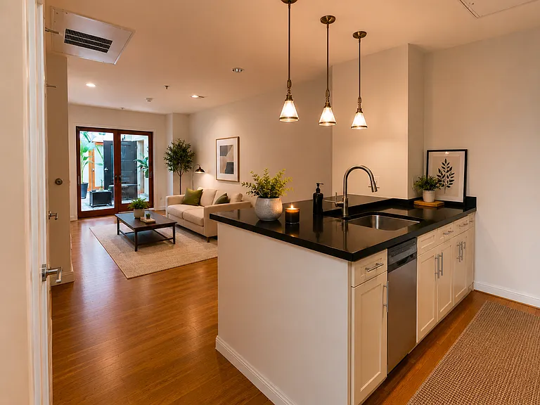 Kitchen/ Living Room