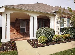 10117 Red Bluff Ln, Fort Worth, TX 76177