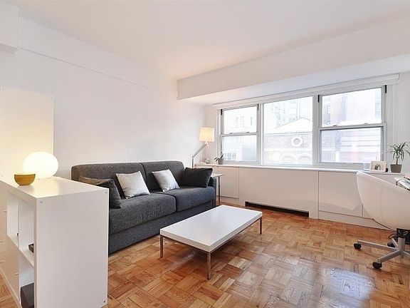 4th image of 210 E 63rd St #11BB