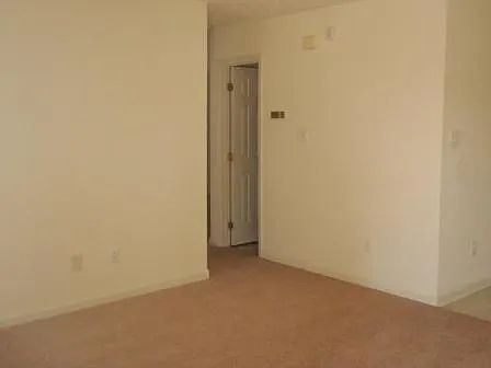 3rd image of 125 Tahoe Ct