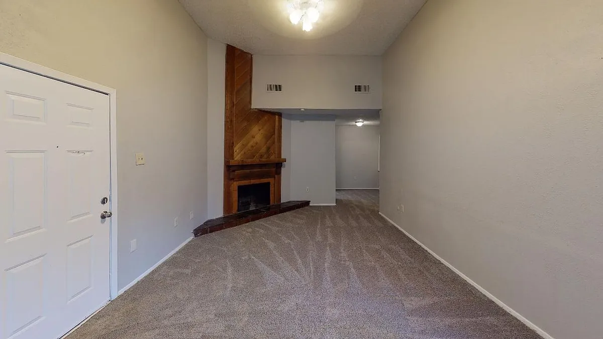 Building Photo - 9696 Walnut St #2013