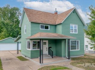 621 Wilson Ave, Kingsford, MI 49802