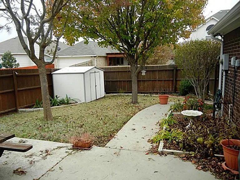 1606 Mapleleaf Falls Dr — Photo 20