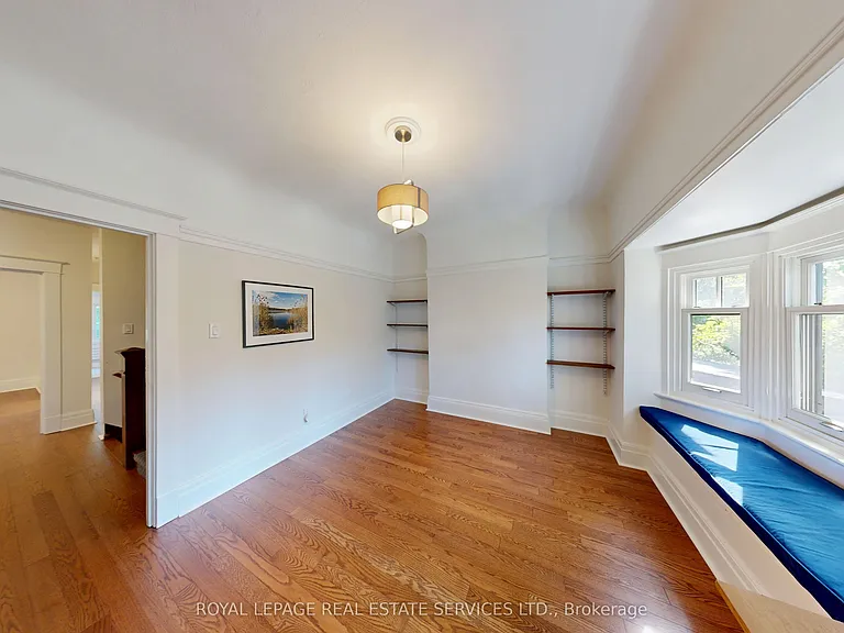 130A Westminster Ave #UPPER LEVEL — Photo 14