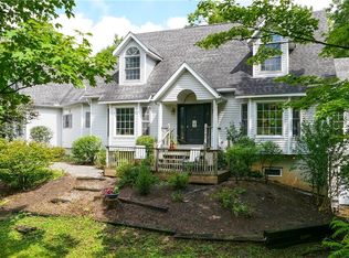 8374 Wilson Mills Rd, Chesterland, OH 44026