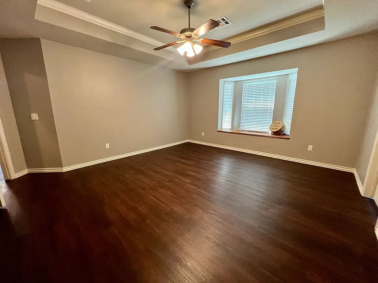 1113 Greenfield Ave — Photo 14