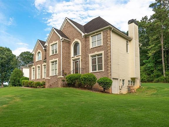 3rd image of 133 Centennial Dr