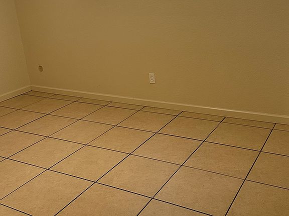 4th image of 328 S 3rd Ave #330