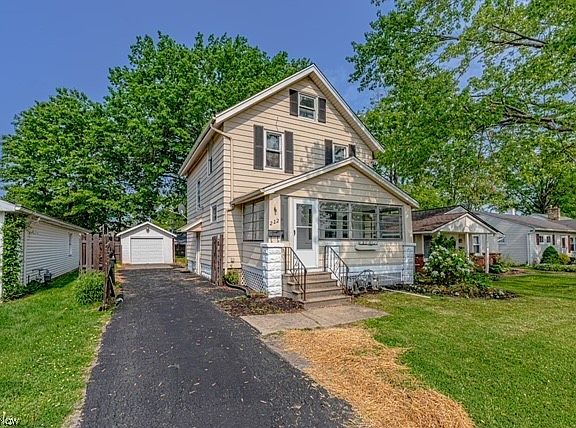 2nd image of 222 Longford Ave