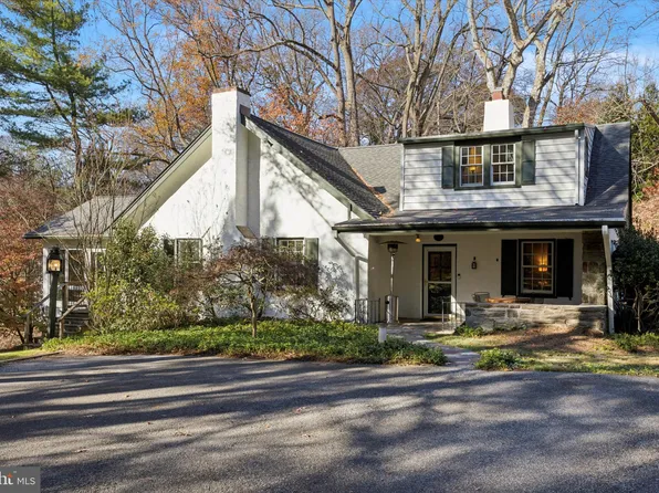 19 White Pine Ln, Rose Valley, PA 19063