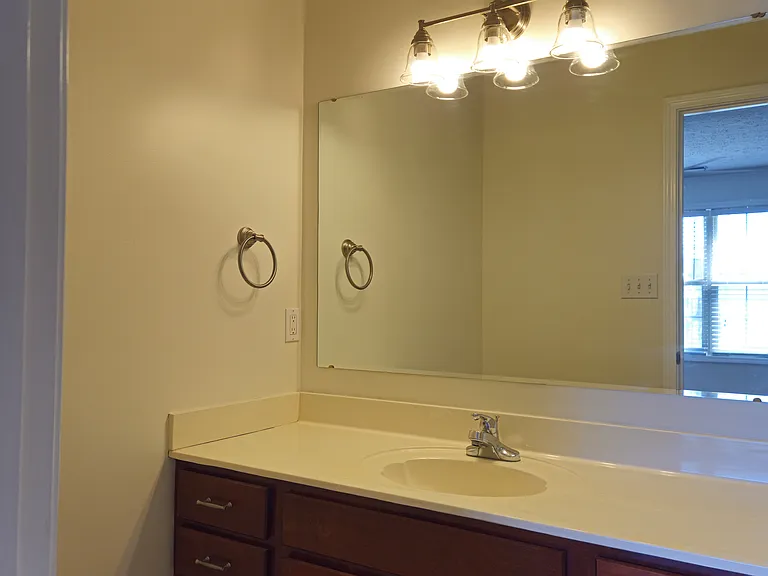 2225 Crossing Point — Photo 12
