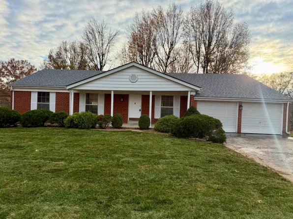 1010 Pawtuckette Dr, Ballwin, MO 63011