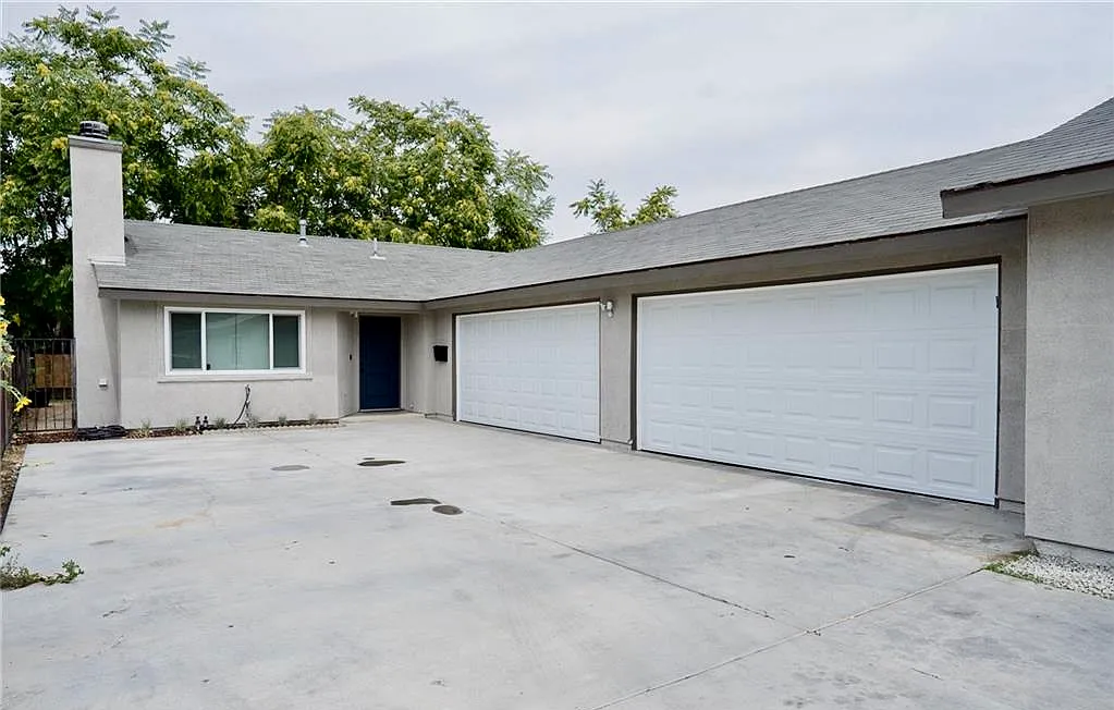 2 bed, 910 sqft, $1,995 — Photo 3