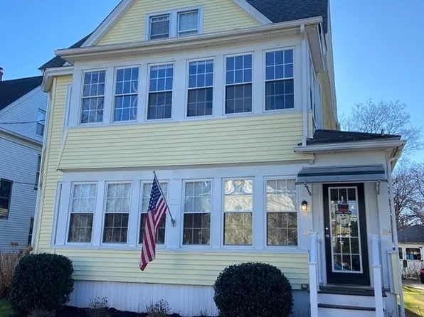 102-104 Allyn St, Holyoke, MA 01040