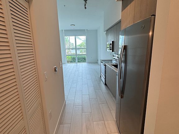 3rd image of 603 E Dania Beach Blvd #103