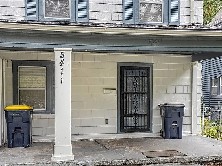 5411 The Paseo #1 — Photo 2