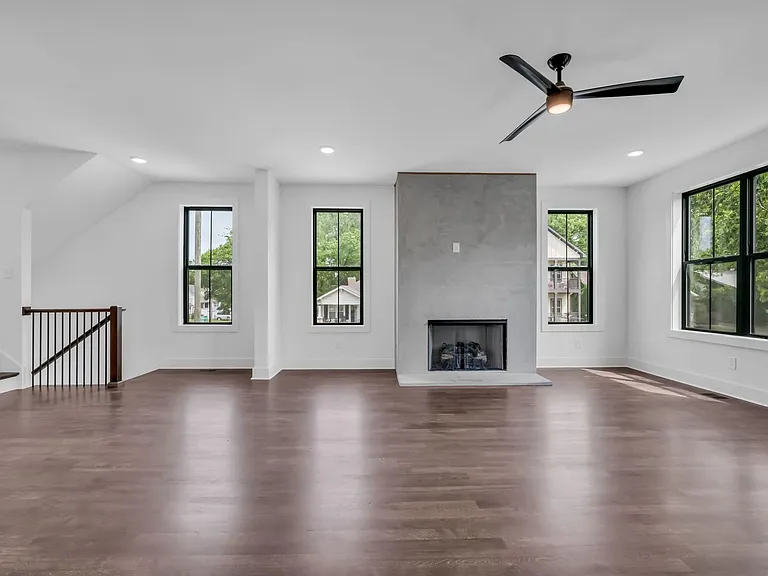 1114 Leland Ave — Photo 6
