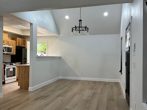 4th image of 2700 Baltimore Rd
