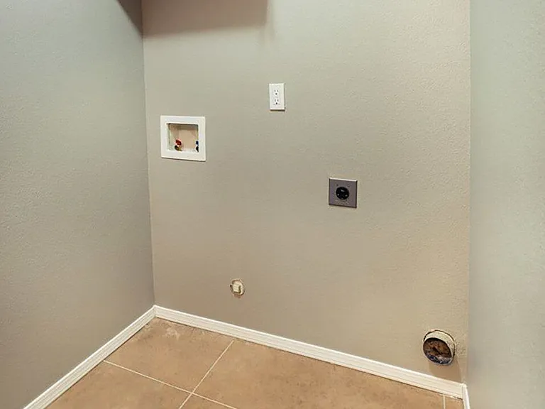 Washer & Dryer Connections Provided