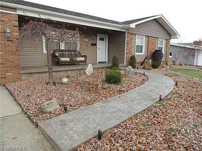1st image of 4514 Woodridge Dr