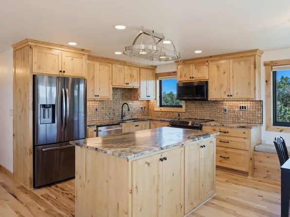 4855 NW 57th St, Redmond, OR 97756