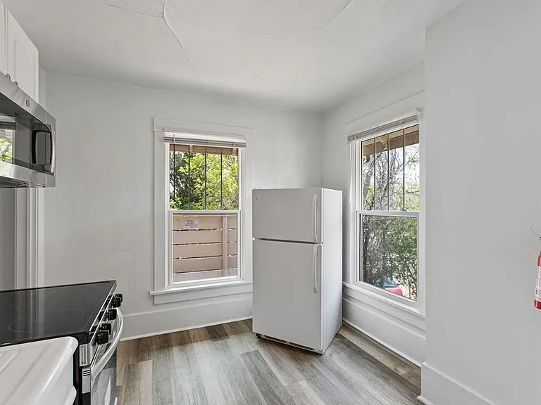 1615 11th Ave — Photo 88