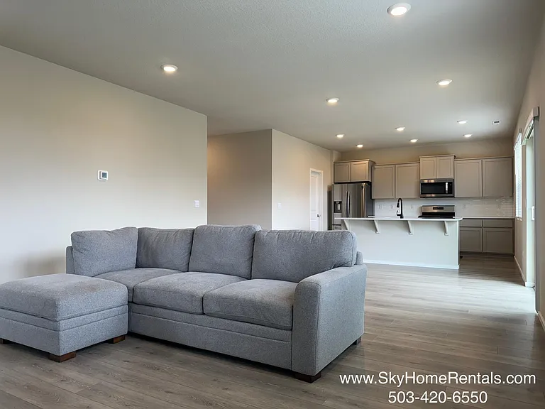 4832 Skylab Ave NE — Photo 8