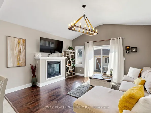 19 Stainton St W, Clarington, ON L1E 0H6